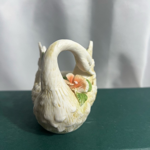 Vintage KS Collection Swan Ceramic Planter Vase Floral Pastel Detail 7x5” - Picture 3 of 9
